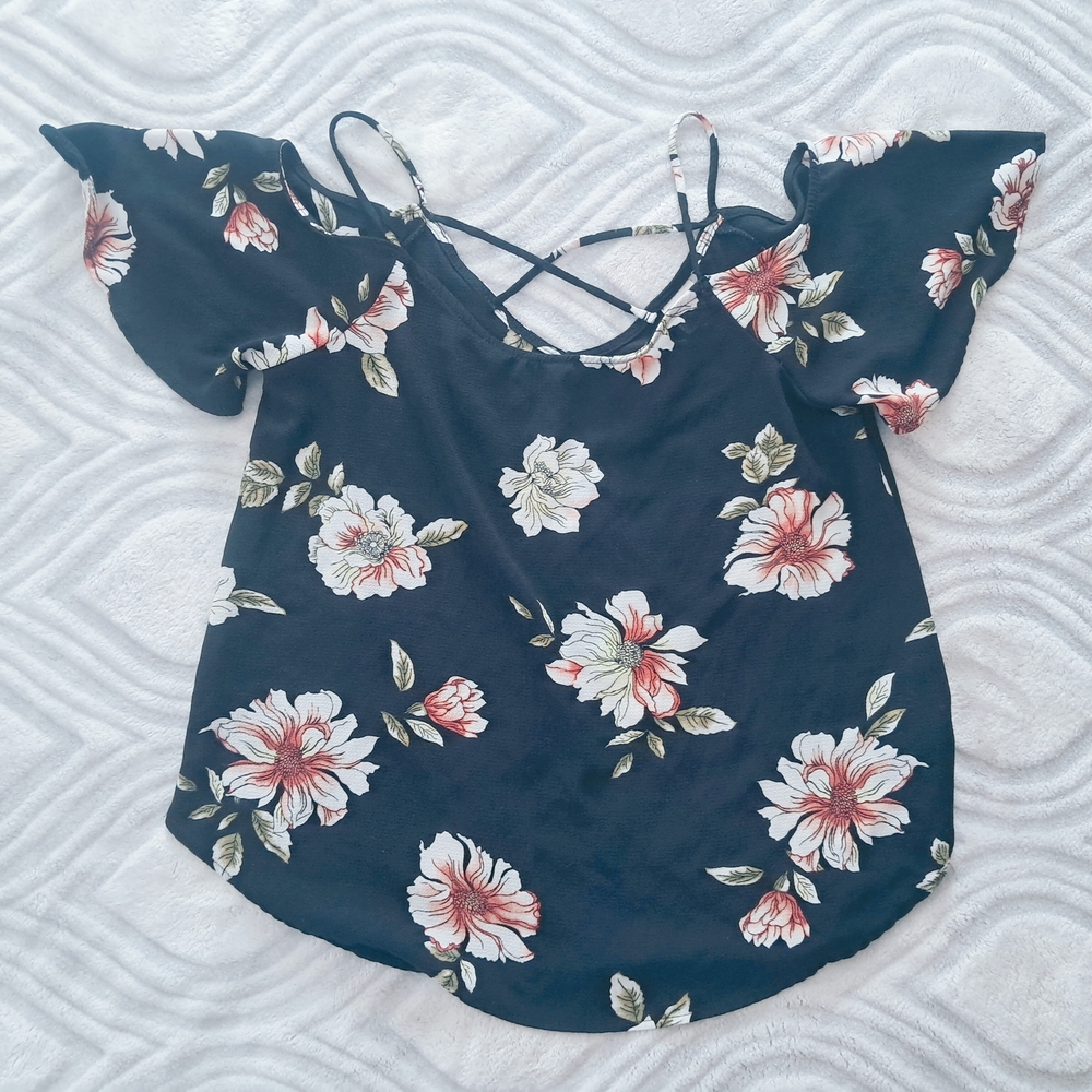 Kaileigh Black Blouse with Pink and White Floral Pattern - Picture 2 of 4